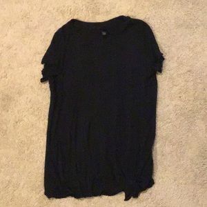 Black knotted shirt